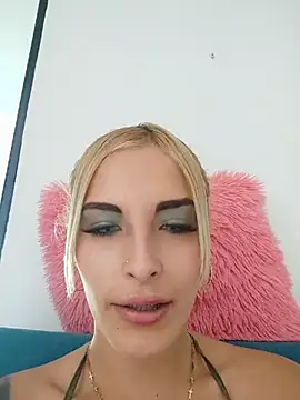 Snapshot of VIOLETA-1122 chatting on July 22, 2026, 8:22 pm VIOLETA-1122 online show from July 22, 2026, 8:22 pm