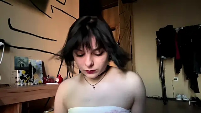 Snapshot of Reeegina chatting on June 23, 2026, 4:27 pm Reeegina online show from June 23, 2026, 4:27 pm