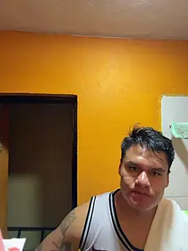 Snapshot of LatinoLeones chatting on July 14, 2026, 4:50 am LatinoLeones online show from July 14, 2026, 4:50 am