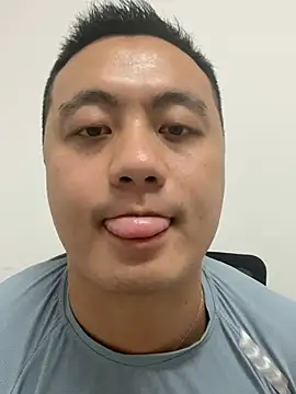 Dennis1014 online show from June 26, 2026, 11:49 am