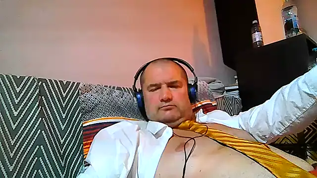 Snapshot of CristianDaniel78 chatting on August 2, 2026, 5:43 pm CristianDaniel78 online show from August 2, 2026, 5:43 pm