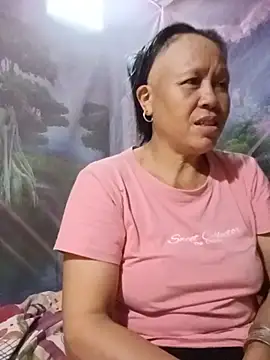 Snapshot of mayhenry chatting on August 5, 2026, 12:43 pm mayhenry online show from August 5, 2026, 12:43 pm