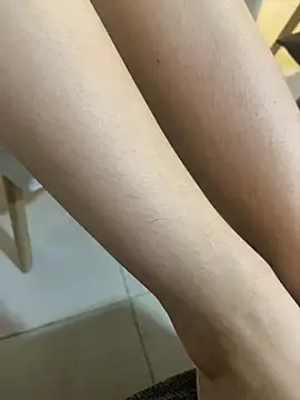 feetlilly online show from June 22, 2026, 12:16 am