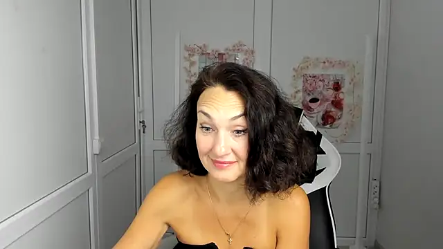 Snapshot of OliviaKateee chatting on July 23, 2026, 6:22 am OliviaKateee online show from July 23, 2026, 6:22 am