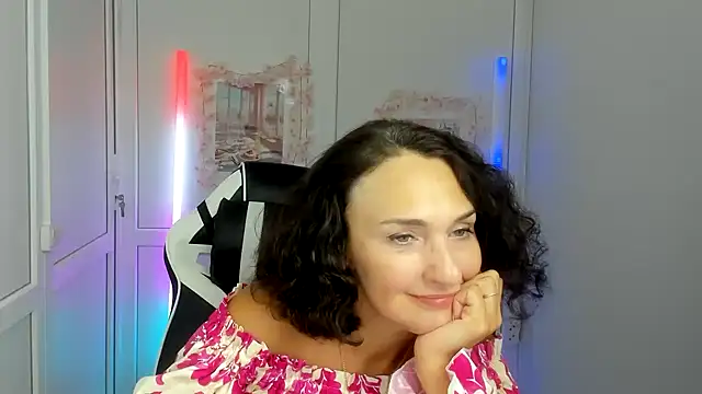 Snapshot of OliviaKateee chatting on June 24, 2026, 12:15 pm OliviaKateee online show from June 24, 2026, 12:15 pm