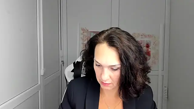 Snapshot of OliviaKateee chatting on July 22, 2026, 12:18 pm OliviaKateee online show from July 22, 2026, 12:18 pm
