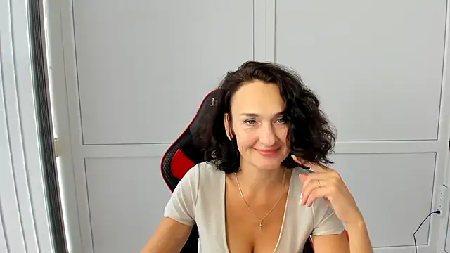 Snapshot of OliviaKateee chatting on July 11, 2026, 12:05 pm OliviaKateee online show from July 11, 2026, 12:05 pm
