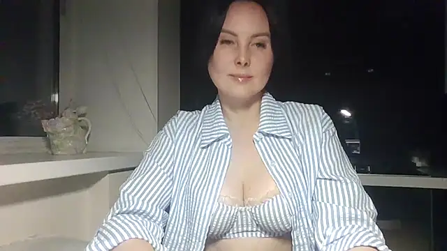 Snapshot of Velissada chatting on July 17, 2026, 8:17 pm Velissada online show from July 17, 2026, 8:17 pm