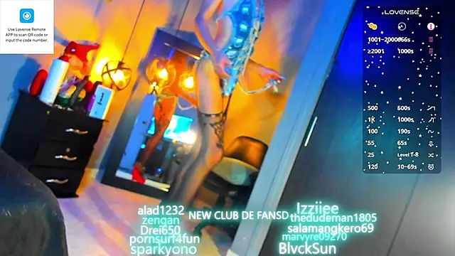 Snapshot of love_amor_ chatting on December 2, 2024, 3:54 am love amor online show from December 2, 2024, 3:54 am