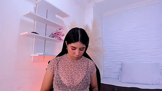 Snapshot of AylinLove_ chatting on July 25, 2026, 11:05 am AylinLove online show from July 25, 2026, 11:05 am