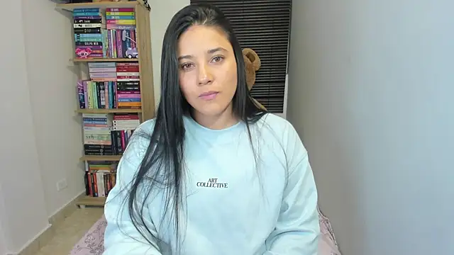 Snapshot of foxwen chatting on August 3, 2026, 11:31 pm foxwen online show from August 3, 2026, 11:31 pm