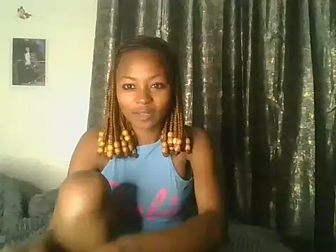 Snapshot of Prettyquueen chatting on June 23, 2026, 7:01 pm Prettyquueen online show from June 23, 2026, 7:01 pm