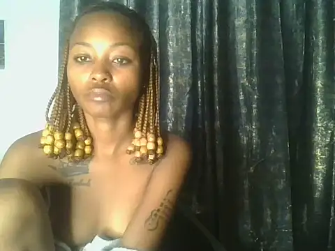 Snapshot of Prettyquueen chatting on June 30, 2026, 4:01 am Prettyquueen online show from June 30, 2026, 4:01 am