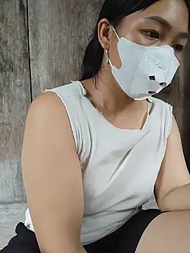 Snapshot of Hiha-nn chatting on July 7, 2026, 6:47 am Hiha-nn online show from July 7, 2026, 6:47 am
