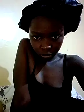 Snapshot of Veenrosa chatting on June 23, 2026, 1:31 pm Veenrosa online show from June 23, 2026, 1:31 pm