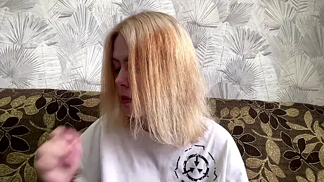 Snapshot of Jeneienal_1 chatting on June 25, 2026, 2:11 pm Jeneienal 1 online show from June 25, 2026, 2:11 pm