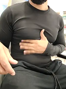 Snapshot of 8inch_hunk19 chatting on June 28, 2026, 1:28 pm 8inch hunk19 online show from June 28, 2026, 1:28 pm