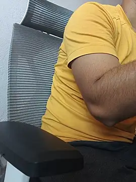 Snapshot of 8inch_hunk19 chatting on July 5, 2026, 6:20 am 8inch hunk19 online show from July 5, 2026, 6:20 am
