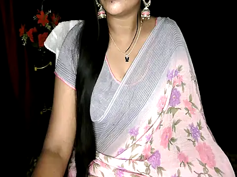 Snapshot of Shara20 chatting on July 28, 2026, 5:01 pm Shara20 online show from July 28, 2026, 5:01 pm