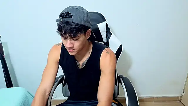 Snapshot of Noah__Dick chatting on August 5, 2026, 1:10 am Noah Dick online show from August 5, 2026, 1:10 am