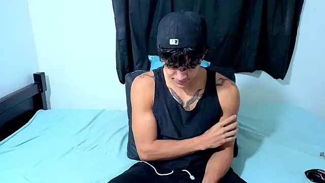 Snapshot of Noah__Dick chatting on July 10, 2026, 5:51 am Noah Dick online show from July 10, 2026, 5:51 am