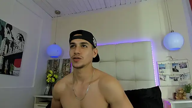 Jamexxx1  online show from July 28, 2026, 10:31 pm