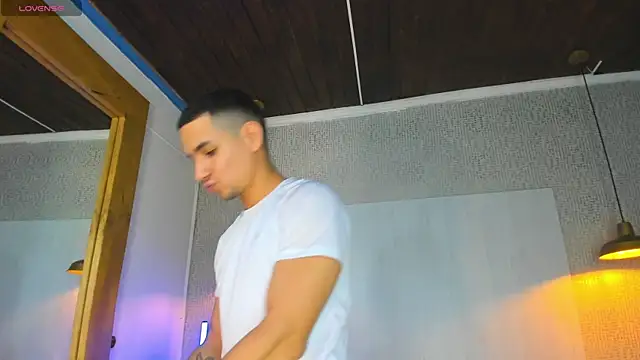 Jamexxx1  online show from July 10, 2026, 8:42 pm