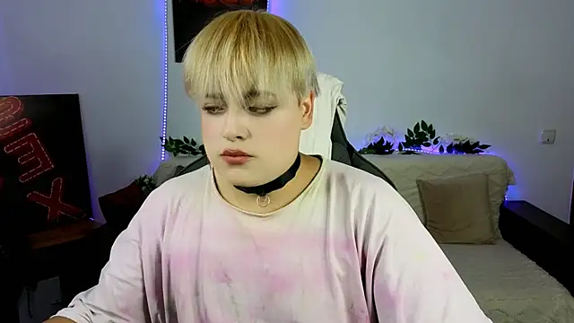 Snapshot of Princess_Diana2 chatting on July 9, 2026, 7:24 pm Princess Diana2 online show from July 9, 2026, 7:24 pm