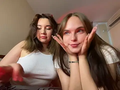 Viviaaan n online show from June 30, 2026, 11:10 am