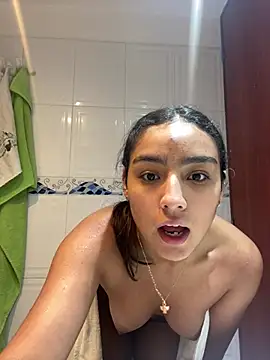 mialuxuryyx online show from June 27, 2026, 11:05 am