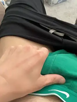 Snapshot of Britdazdaddy chatting on July 19, 2026, 11:51 am Britdazdaddy online show from July 19, 2026, 11:51 am