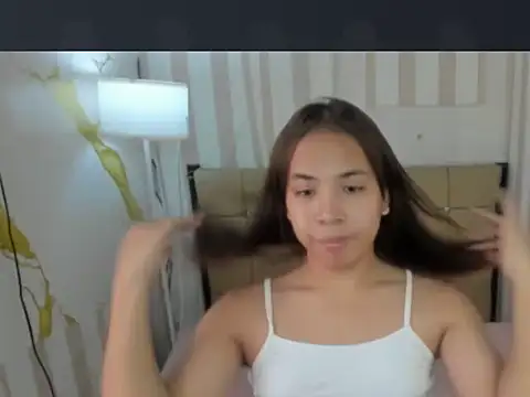 EllieTan online show from June 27, 2026, 4:29 am