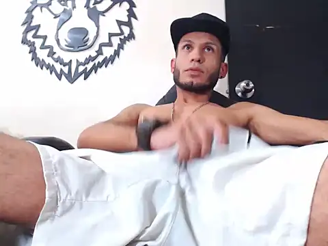 Snapshot of WOLFMONSTERDICK chatting on January 9, 2025, 5:44 am WOLFMONSTERDICK online show from January 9, 2025, 5:44 am