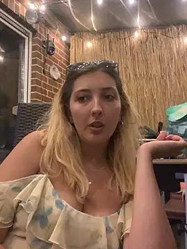 Lilly2809 online show from July 27, 2026, 9:11 pm