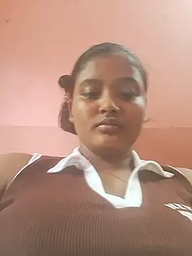 HOT  QUEEN001 online show from July 21, 2026, 9:32 am
