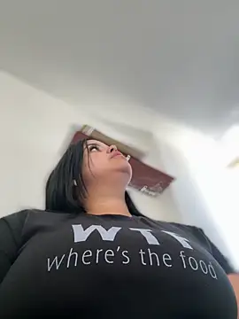 AliceStarshine online show from October 18, 2025, 5:48 pm