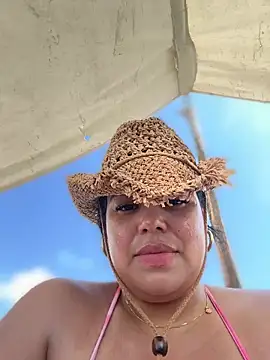 AliceStarshine online show from December 16, 2025, 6:23 pm