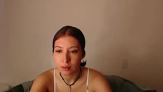 -Ameliee online show from July 7, 2026, 1:47 pm