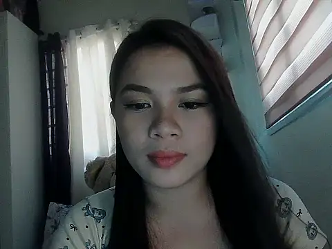 Snapshot of Violet_2026 chatting on July 18, 2026, 6:55 am Violet 2026 online show from July 18, 2026, 6:55 am