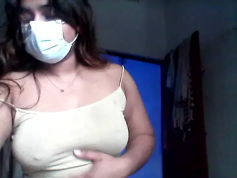 A-Rosesexy online show from July 13, 2026, 8:24 am