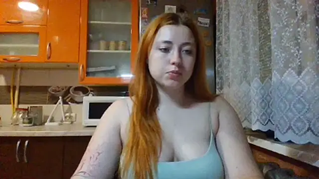 HottieLinaa online show from July 21, 2026, 8:21 pm