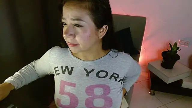 lispetite online show from February 27, 2026, 6:35 am