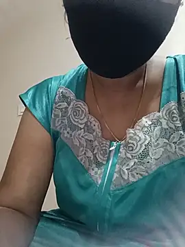 Snapshot of Nila_tamil36 chatting on July 31, 2026, 7:44 pm Nila tamil36 online show from July 31, 2026, 7:44 pm