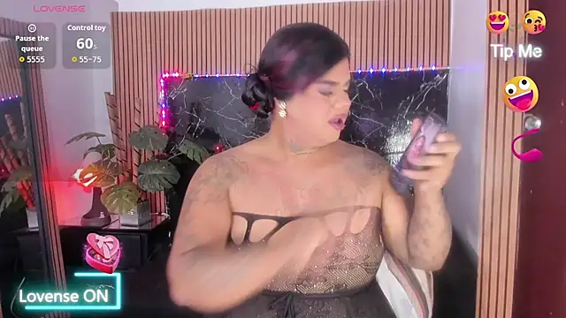 Snapshot of isabelleandbrand chatting on October 26, 2025, 2:17 pm isabelleandbrand online show from October 26, 2025, 2:17 pm