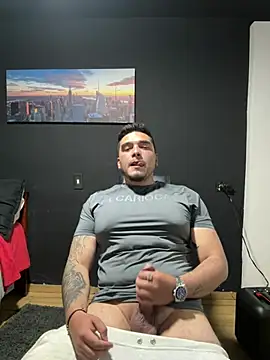 Snapshot of EnzoDimitrov chatting on July 14, 2026, 1:16 am EnzoDimitrov online show from July 14, 2026, 1:16 am