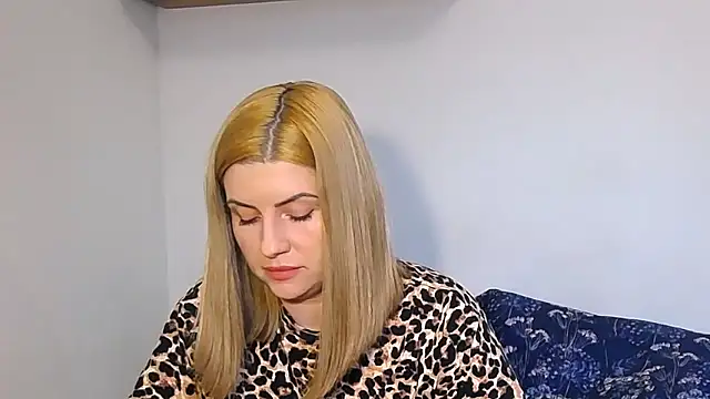 alisenties online show from March 8, 2026, 2:42 pm