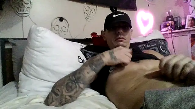 NEWHUNGBOY online show from July 21, 2026, 8:54 pm