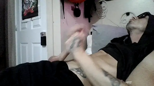 NEWHUNGBOY online show from July 25, 2026, 9:21 pm