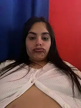 Snapshot of Luliii24 chatting on July 31, 2026, 2:26 pm Luliii24 online show from July 31, 2026, 2:26 pm