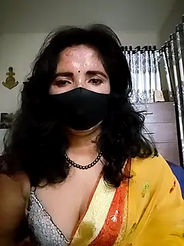 Laila-202 online show from July 28, 2026, 7:39 pm